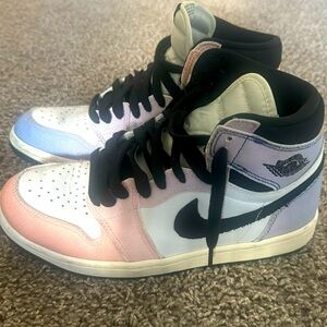 Air Jordan hight tops.